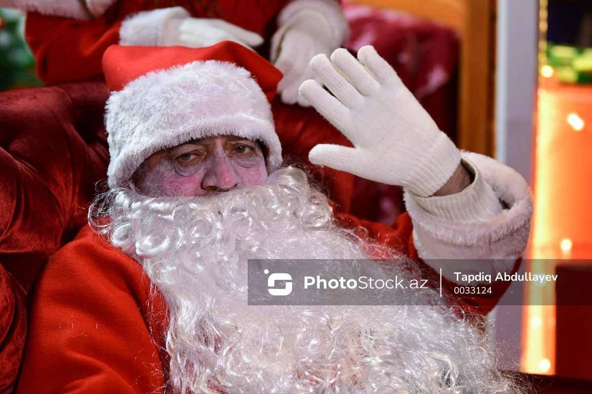 Bakıda Şaxta baba “olmağın” qiyməti artıb?